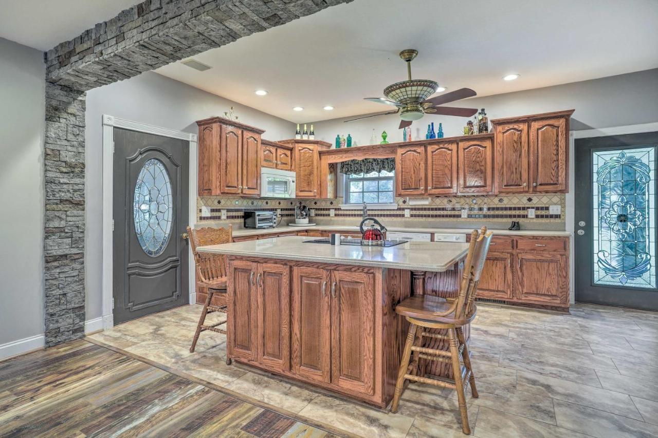 Spacious Group-Friendly Georgia Home On Lake Trenton Eksteriør bilde
